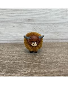 HIGHLAND COW POM POM MAGNET WOODEN WITH BROWN FLEECE