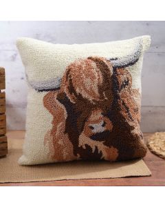 HIGHLAND COW DOUGAL HOOKED CUSHION WITH ZIP