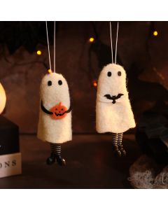 SPOOKTACULAR GHOST HANGER HOLDING BAT AND PUMPKIN 2 ASSTD
