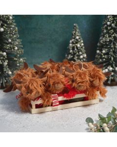 HIGHLAND COW FESTIVE PLUSH HANGER 2 ASSTD WITH TRAY OF 16