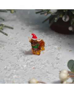CHRISTMAS HAND BLOWN GLASS STANDING HIGHLAND COW WITH HAT AND WREATH ORNAMENT