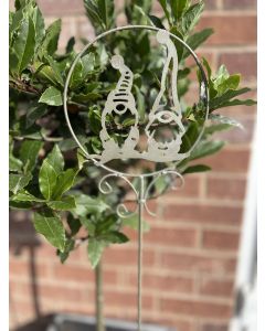 METAL GONK GARDEN STAKE GREY METAL WITH CUTOUT FIGURES++