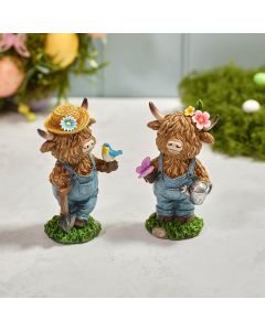 HIGHLAND COW RESIN WITH DUNGAREES ORNAMENT 2 ASSTD