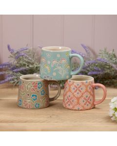 STONEWARE DEBOSSED ABSTRACT DESIGN 3 ASSTD MUG