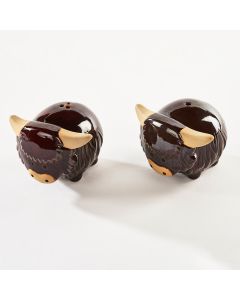 HIGHLAND COW SHAPED SALT & PEPPER SET BROWN STONEWARE