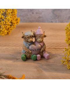 HIGHLAND COW RESIN RUSTY AND BONNIE ME AND MOO SITTING ORNAMENT
