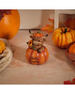 HARVEST HOME RESIN HELLO PUMPKIN HIGHLAND COW ORNAMENT