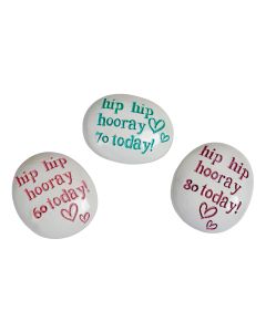 BIRTHDAY PEBBLE 60,70,80 WHITE RESIN WITH HEARTS++