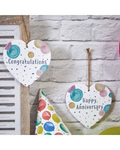 CELEBRATION HEART HANGER 2 ASSTD WHITE CERAMIC WITH BALLOONS++
