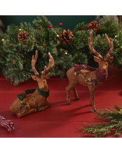 WOODLAND NOEL RESIN STAGS WITH SCARF 2 ASSTD DESIGN