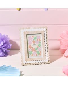 WOOD TRIPLE LAYER SCALLOPED NATURAL WITH WHITE FRAME