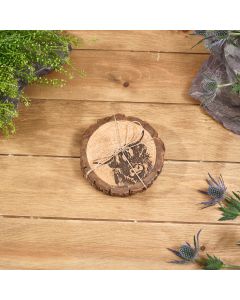 MANGO WOOD ENGRAVED HIGHLAND COW DETAIL SET OF 2 COASTERS WITH BARK EDGE