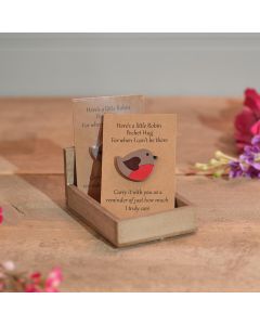 ROBIN HERES A LITTLE ROBIN CARDED WOOD POCKET HUG WITH TRAY 24