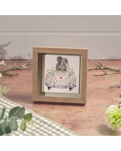 WEDDING JUST MARRIED WOOD FRAMED PEBBLE COUPLE IN CAR EASEL PLAQUE